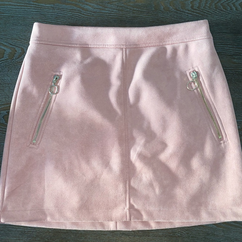 Dust pink skirt